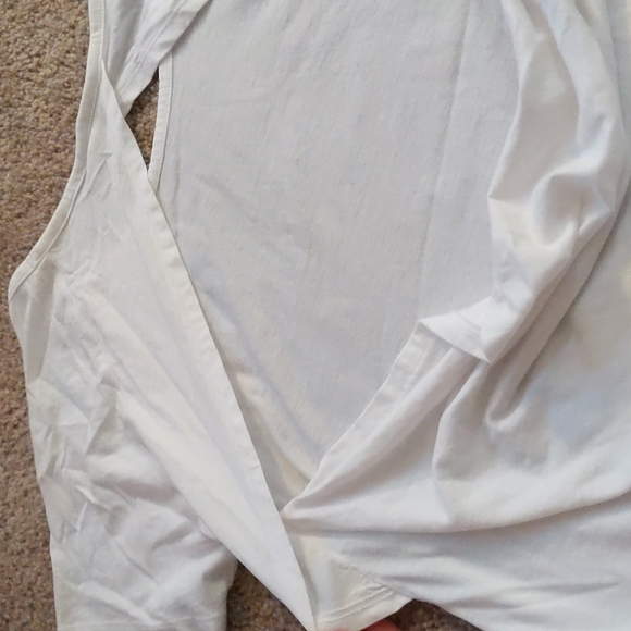 Open back Tommy Hilfiger Tee - Picture 11 of 17